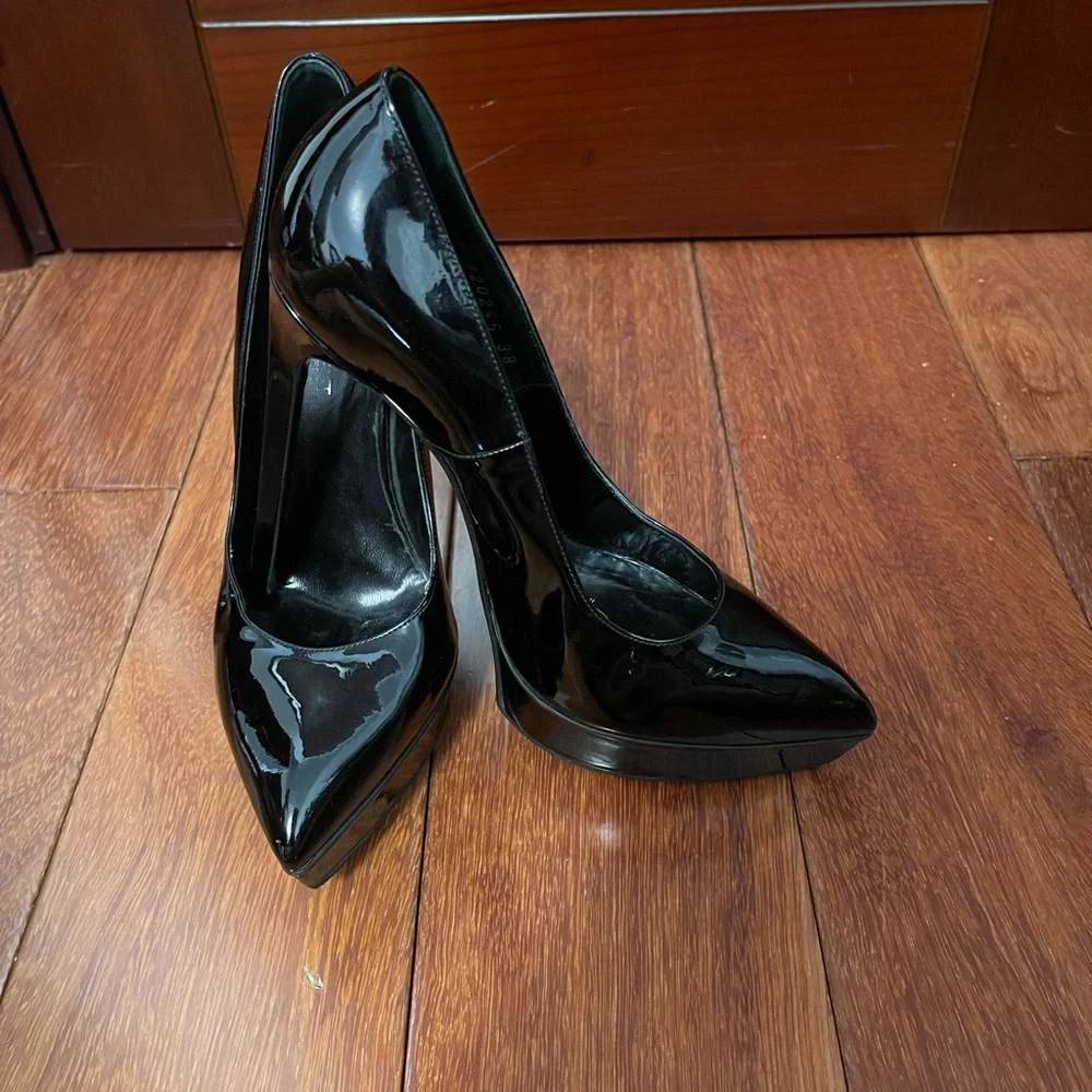 Yves Saint Laurent Black Patent Leather Platform Stiletto Pumps